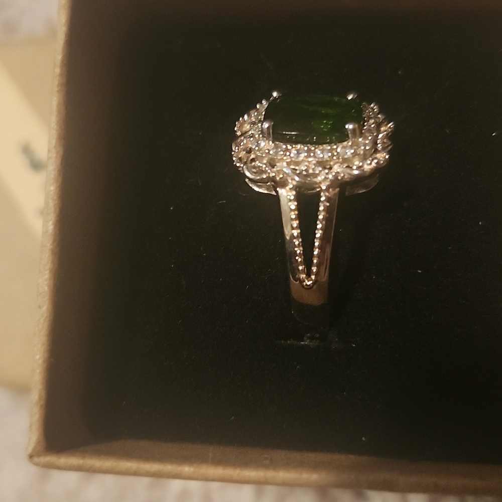 Sterling Silver Emerald Color Stone Ring - image 4